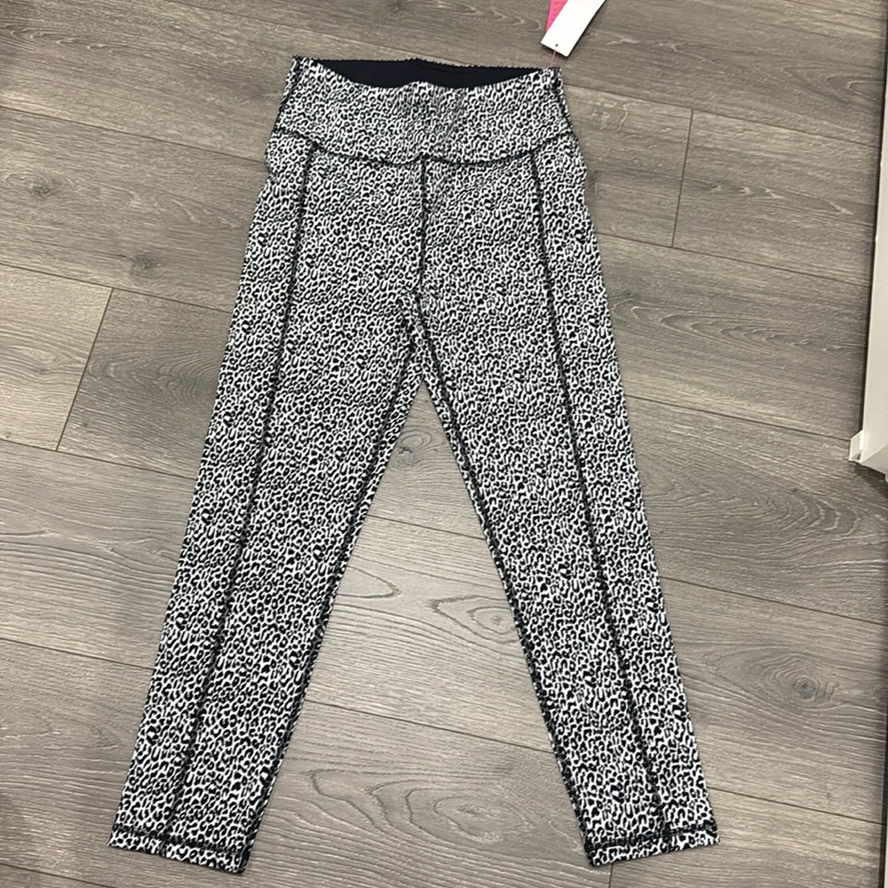 LILLY PULITZER SIZE M LEGGINGS NWT